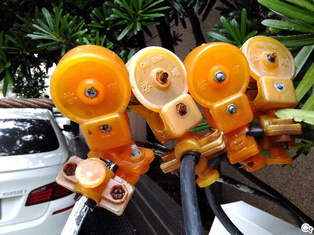 ASUS PadFone mini 4.3 雙卡機一秒變身7吋平板