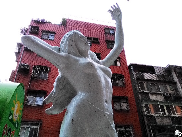 ASUS PadFone mini 4.3 雙卡機一秒變身7吋平板