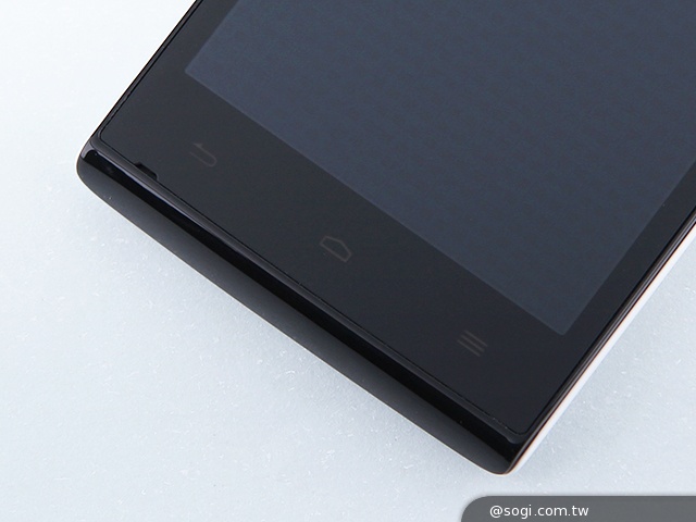 千萬畫素輕薄時尚 BenQ F3平價四核機