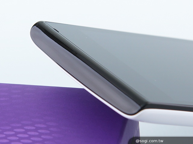 千萬畫素輕薄時尚 BenQ F3平價四核機