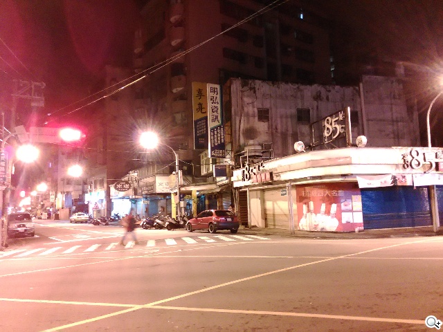 ASUS PadFone mini 4.3 雙卡機一秒變身7吋平板