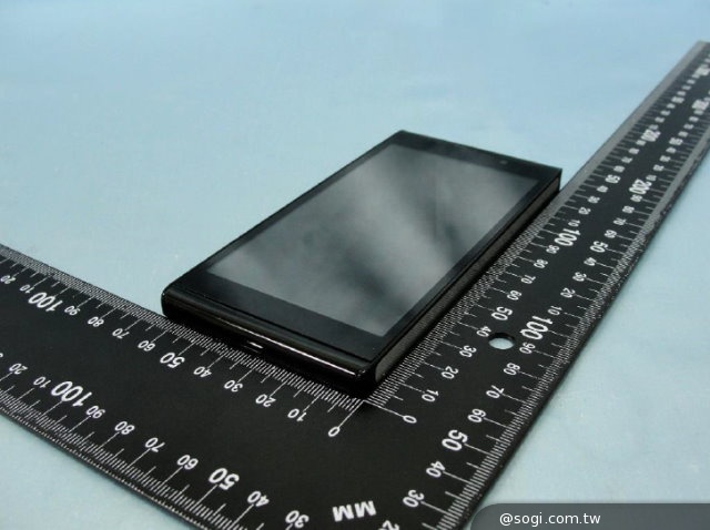 InFocus M310鎖定紅米機 推限時749人民幣