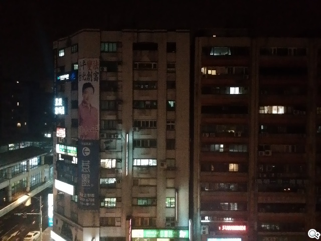 ASUS PadFone mini 4.3 雙卡機一秒變身7吋平板