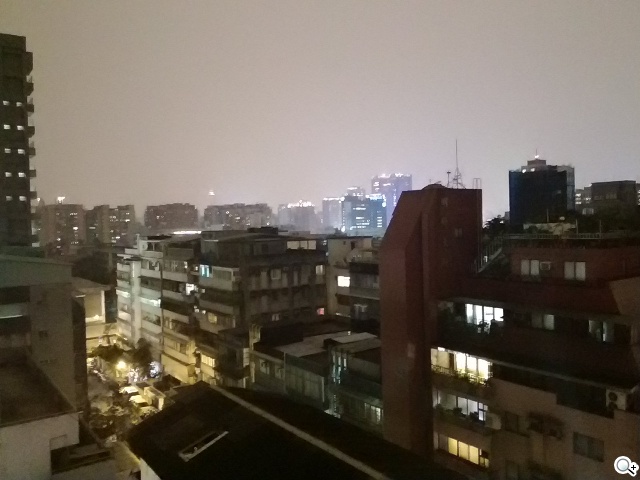 ASUS PadFone mini 4.3 雙卡機一秒變身7吋平板