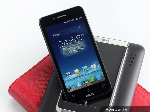 ASUS PadFone mini 4.3 雙卡機一秒變身7吋平板