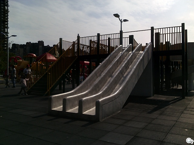 多彩靚亮雙核入門機 TWM Amazing A5C