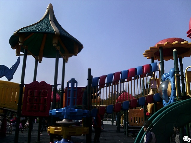 多彩靚亮雙核入門機 TWM Amazing A5C