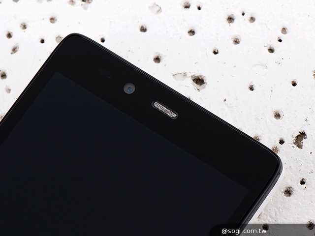 CP值破表的國產平價旗艦 InFocus IN815玩色機