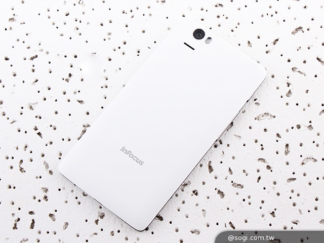 CP值破表的國產平價旗艦 InFocus IN815玩色機