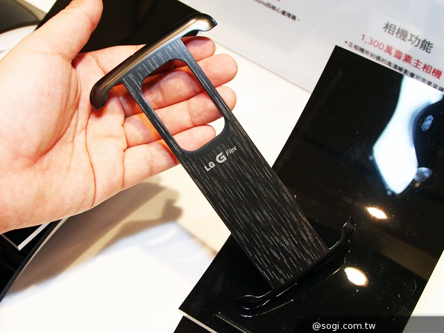 LG G Flex曲面手機登台 單機24900中華獨賣