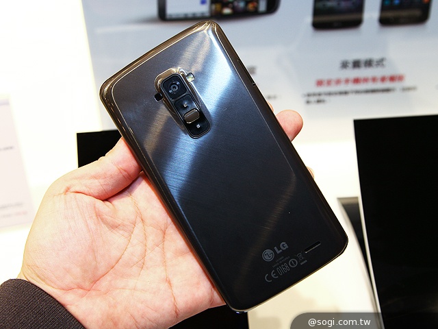 LG G Flex曲面手機登台 單機24900中華獨賣