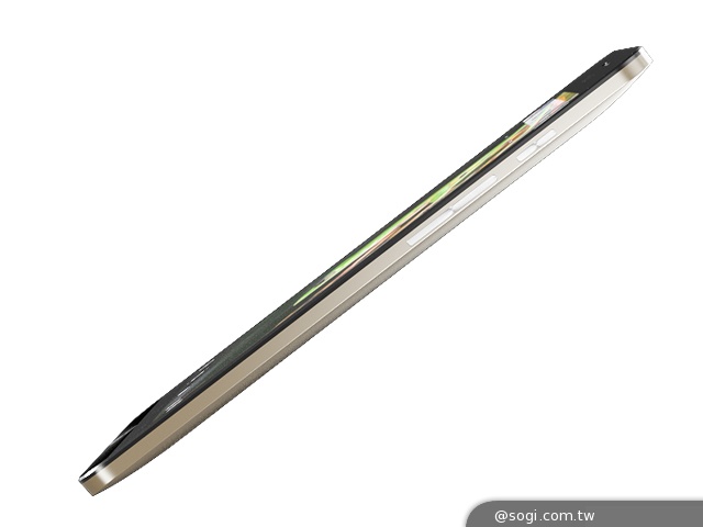 華碩發表ZenFone新系列3新機 均搭Intel處理器【CES 2014】