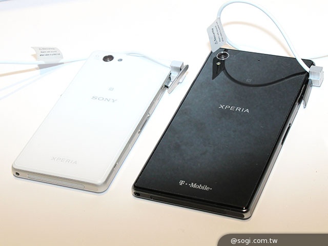 Sony防水輕旗艦Xperia Z1 Compact直擊【CES 2014】