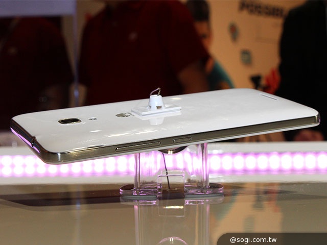 華為Ascend Mate 2 4G推高通、海思雙版本【CES 2014】