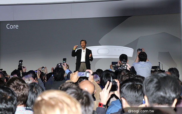 索尼SmartBand智慧手環動手玩 搭Lifelog超方便【CES 2014】