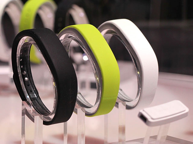 索尼SmartBand智慧手環動手玩 搭Lifelog超方便【CES 2014】