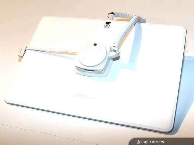新介面、高規格 三星TabPRO 10.1/8.4跨海動手玩【CES 2014】