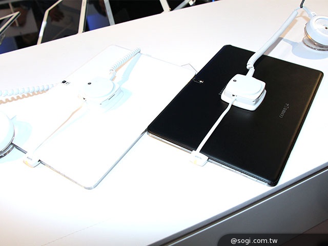 新介面、高規格 三星TabPRO 10.1/8.4跨海動手玩【CES 2014】