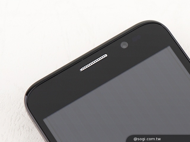 5吋雙卡國民享樂機 GSmart Alto A2實測