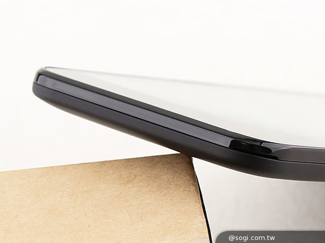 5吋雙卡國民享樂機 GSmart Alto A2實測