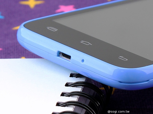 多彩靚亮雙核入門機 TWM Amazing A5C