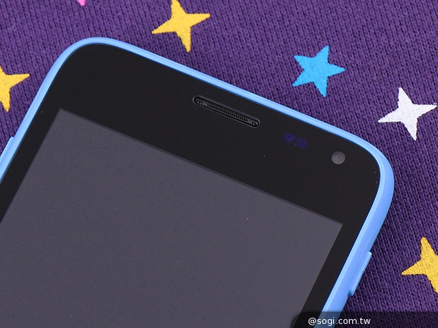 多彩靚亮雙核入門機 TWM Amazing A5C