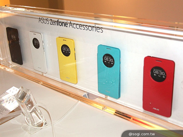 ASUS全新ZenFone系列與ZenUI美國動手玩【CES 2014】
