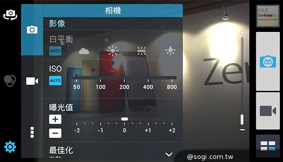 ASUS全新ZenFone系列與ZenUI美國動手玩【CES 2014】