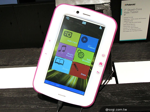 寶麗來Socialmatic相機現身 手機、平板同步展出【CES 2014】