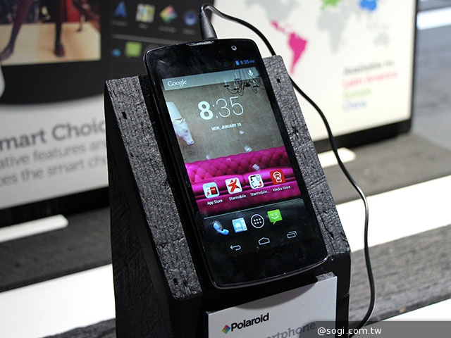 寶麗來Socialmatic相機現身 手機、平板同步展出【CES 2014】