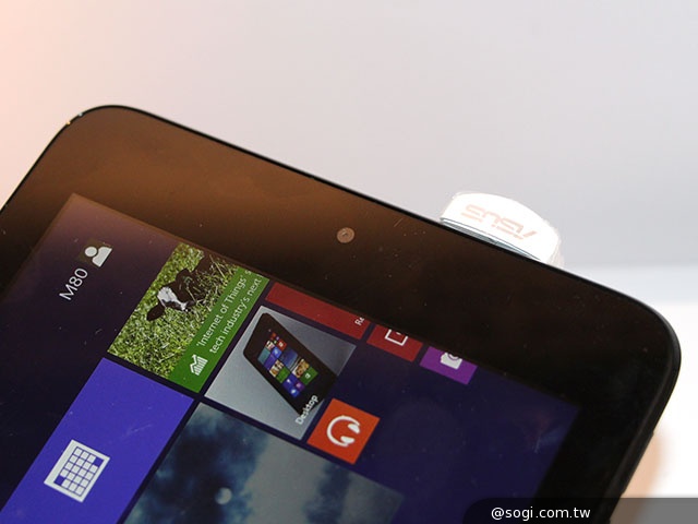 8吋微軟四核平板ASUS VivoTab Note 8動手玩【CES 2014】