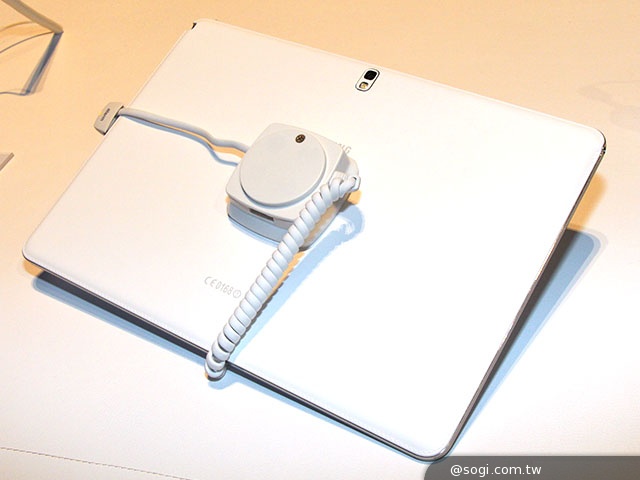 三星GALAXY NotePRO 12.2動手玩＆效能實測【CES 2014】