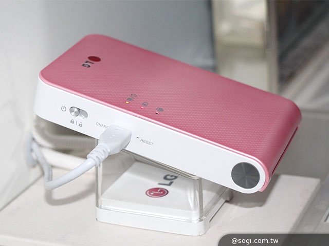 第三代LG Pocket Photo亮相 1/14火速登台【CES 2014】