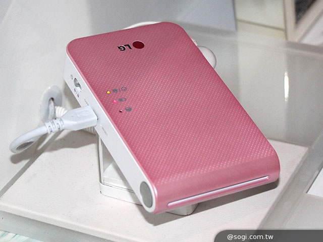 第三代LG Pocket Photo亮相 1/14火速登台【CES 2014】