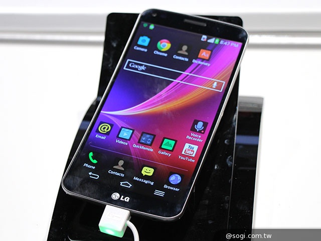 LG G Flex進軍美國市場 家電力推Home Chat服務【CES 2014】