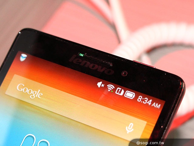號稱上網最快 Lenovo VIBE Z智慧機LTE-A國際版動手玩【CES 2014】