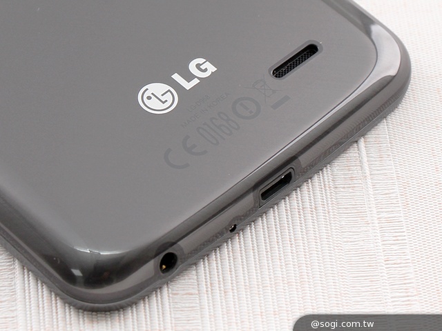 6吋可彎曲手機 LG G Flex功能大解析