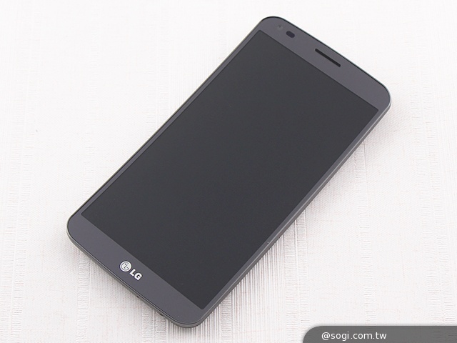 6吋可彎曲手機 LG G Flex功能大解析