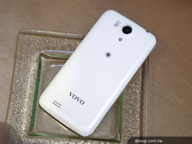 VOVO V11魔術機發表 背面可觸控 上市優惠5千有找