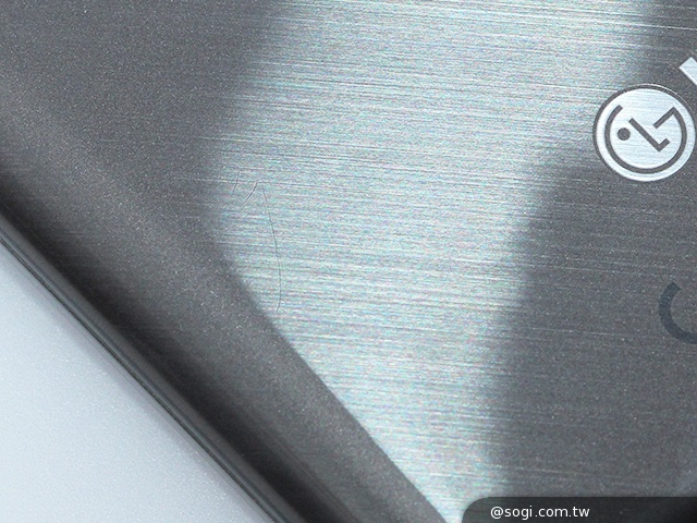 6吋可彎曲手機 LG G Flex功能大解析