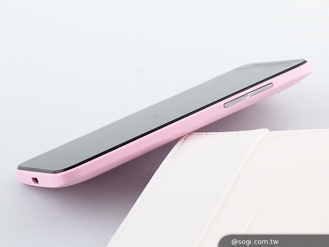 英倫風格 平價輕智慧 HTC Desire 501