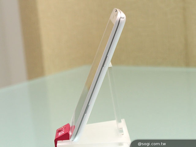 主打4:3螢幕比例！5.2吋四核LTE-A智慧機LG Vu3韓國體驗