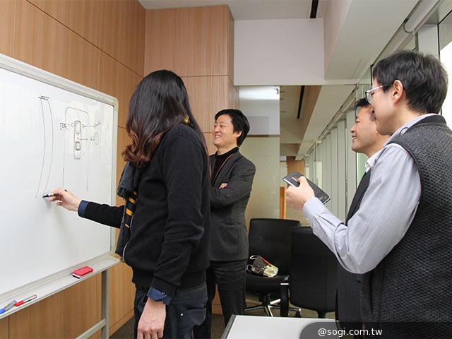 樂金R&D總部直擊!LG G Flex彎曲手機設計揭祕 樂金R&D總部直擊!LG G Flex彎曲手機設計揭祕