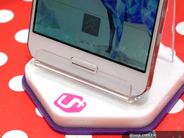 5.6吋LTE-A手機Pantech Vega Secret Up 支援指紋辨識