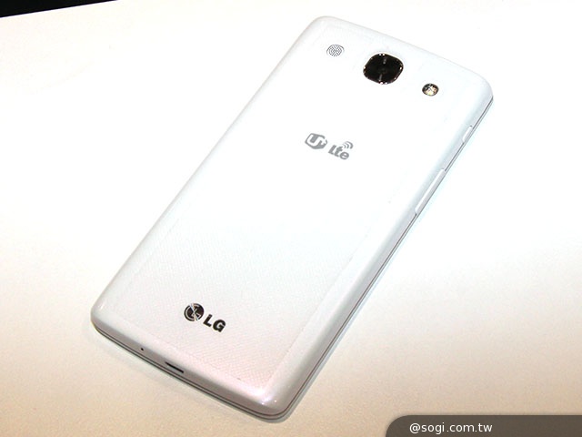 樂金最新5.5吋LTE智慧機LG GX 韓國實機賞