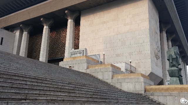 6吋可彎曲手機 LG G Flex功能大解析