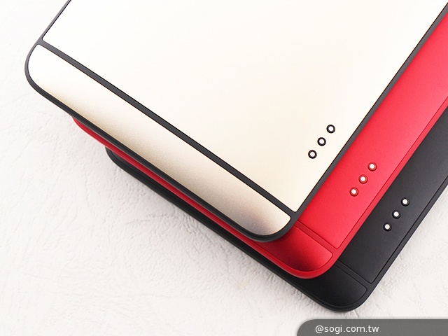 宏達電巨神兵 HTC One max金、紅、黑新色報到！