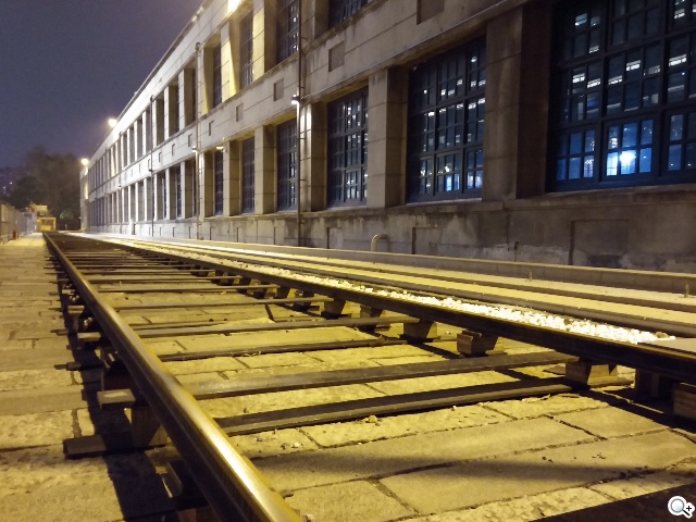 6吋可彎曲手機 LG G Flex功能大解析