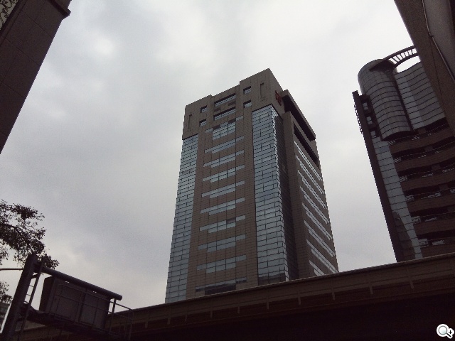 自拍神器!13MP旋轉鏡頭手機G-PLUS E7 mini速測 自拍神器!13MP旋轉鏡頭手機G-PLUS E7 mini速測