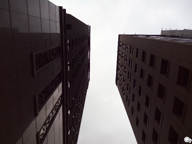 自拍神器!13MP旋轉鏡頭手機G-PLUS E7 mini速測 自拍神器!13MP旋轉鏡頭手機G-PLUS E7 mini速測